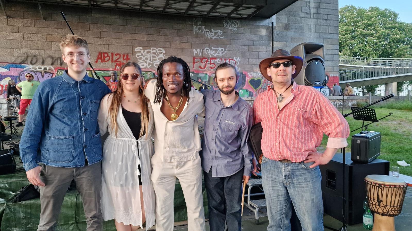 Yaovi Biossé und Yémalo Band